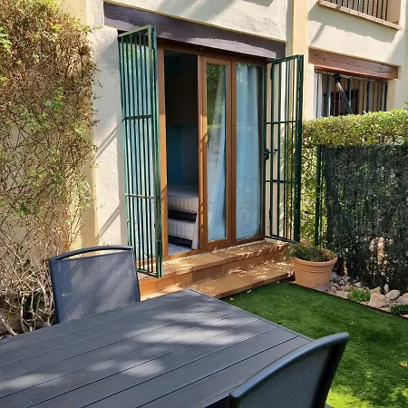 - La Isla * Γιαβέα