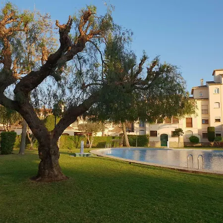 - La Isla * Γιαβέα