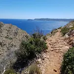 - La Isla Apartman