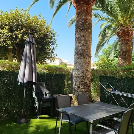 - La Isla アパート *