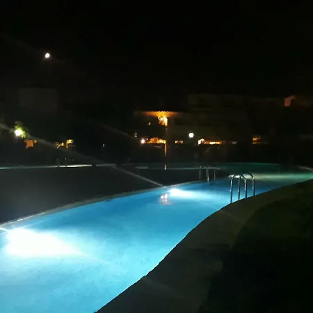 - La Isla