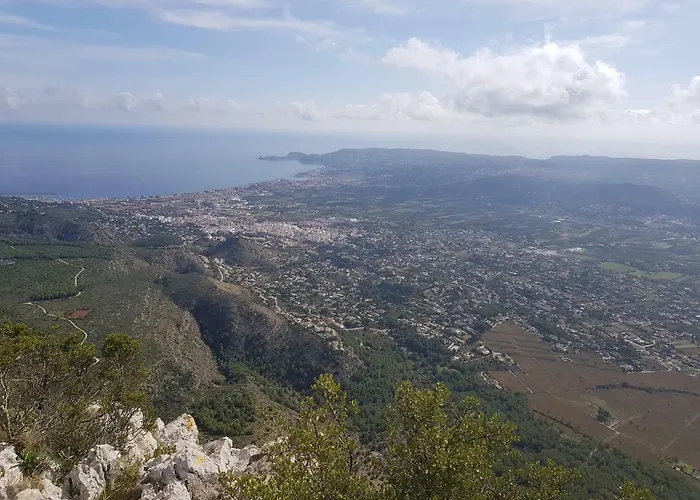 - La Isla * Jávea